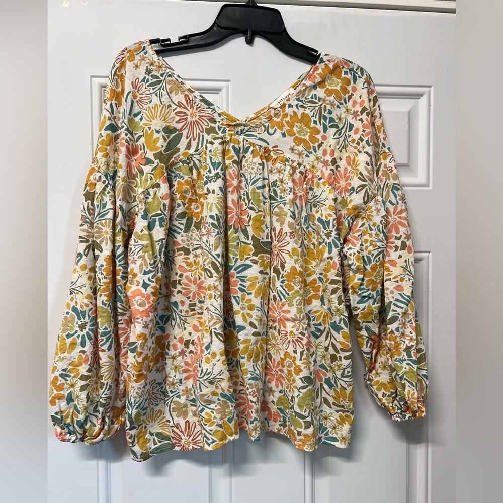 First Love lightweight Babydoll long sleeve v neck floral top size medium